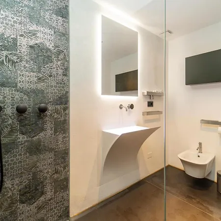 Elegant And Spacious Loft Downtown In The Fashion District