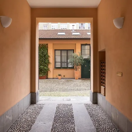 Charming 4 Person Navigli District - Mirable Pm Lägenhet Milano