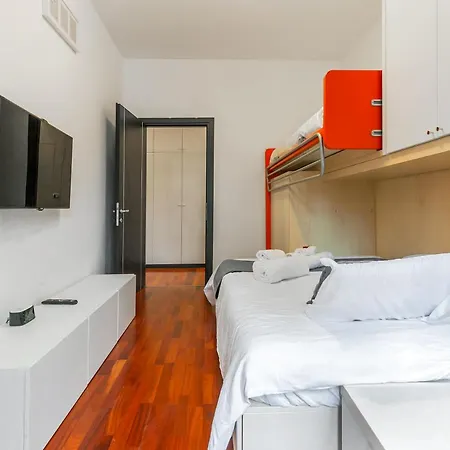 New Near Station 3 Bedroom Milán