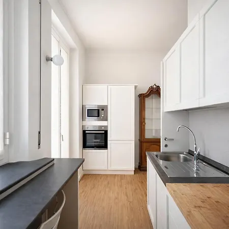 Elegant 3br 15 Min Walk To The Duomo, 2 Min To Sempione * Milano