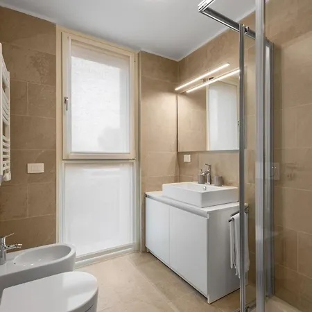 Bilocale Con Terrazzo Vicino M1 - San Siro * Милан
