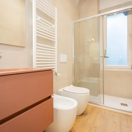 Daire Andrea's Flat Studies