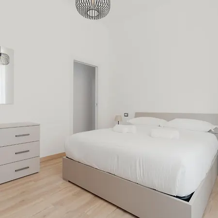Guesthost - Modern Flat In Vigentino Lejlighed