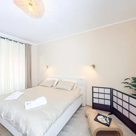 Japanese Luxury Retreat - Dyson - 2 - Zara