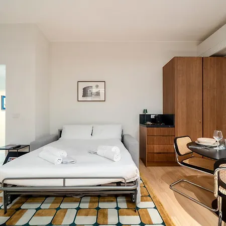 Tantardini House Near Navigli-bocconi Milaan