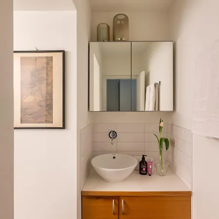 Cenacolo Vinciano, Undermyname Lägenhet Milano