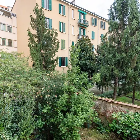 Lägenhet I-host Spacious 2br Near Center *