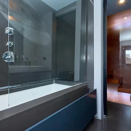 Montenapolene Duomo - Luxury Design Penthouse Apartment Milan