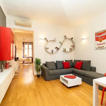 Three-room In The Heart Of Apartmán Milán