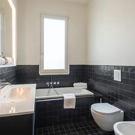 Vigoni 3 - Elegant For 6 People Apartament