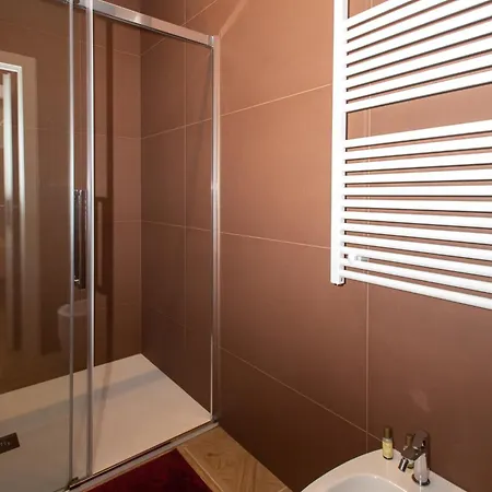Moscova Living Experience - 2 Bedroom Daire Milano