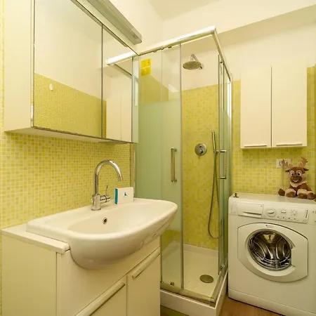 Apartment Comfort And Space In The Center With Wifi And Ac