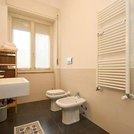Life - Duomo Cozy Flat - Free Indoor Parking *