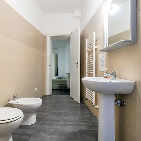 Friends&family House * Milano