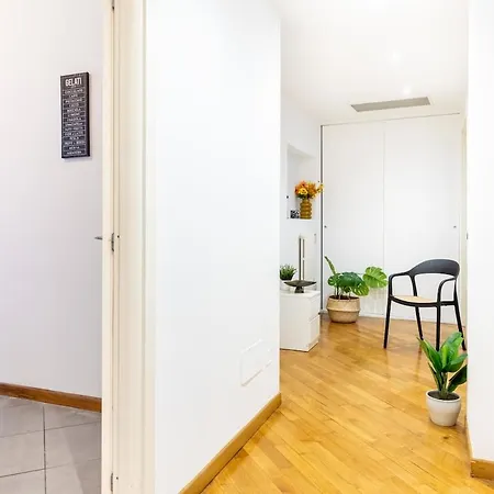 Duomo 15 Min Walk - Historic Center, 4 Bedrooms And 2 Terrace