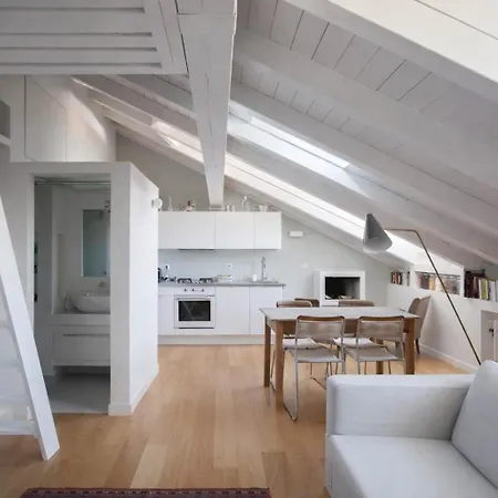 Charming Loft On The Navigli * Milán
