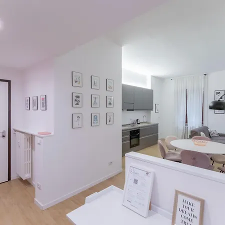 Paganini 4 Exclusive - 2 Bedroom And 2 Bathroom Milano