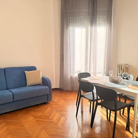 3 Bedrooms Separate 1 Min Walk From Brera, 15 Min Duomo * Milano