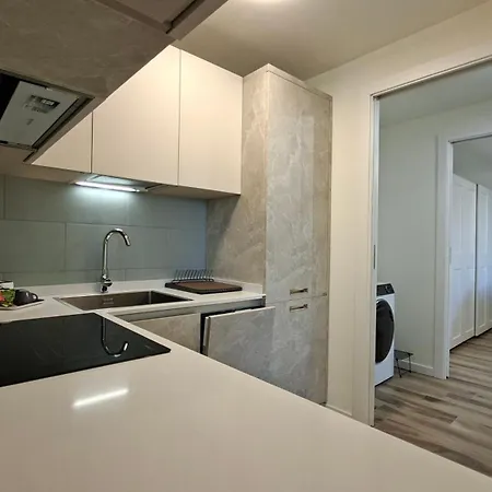 Apartment Bright With Terrace And Free Parking Milan