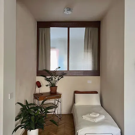 Botanical Modernist - Milanese Living Apartamento Milão