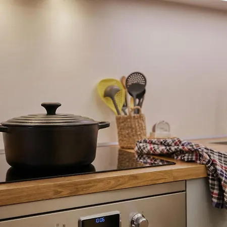 Hostmate - - Farini's Charm - Isola Lägenhet *