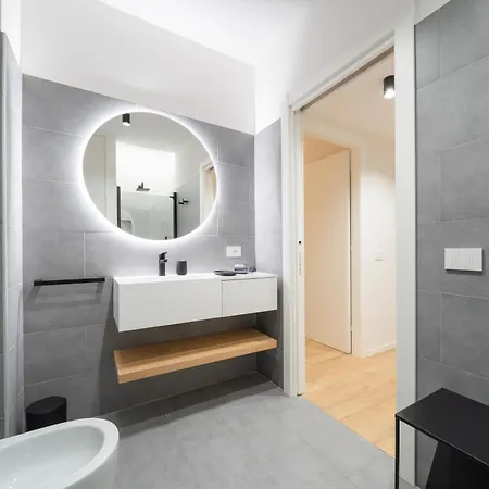 Tantardini House Near Navigli-bocconi Milaan