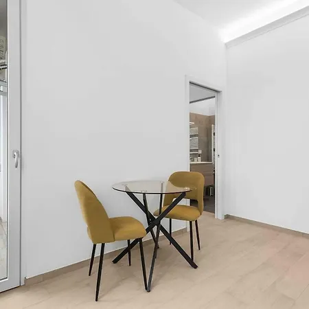 Premium With Balcony - Hospital Besta Daire Milano