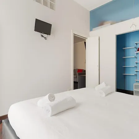 Guesthost - Cozy Balcony Meda * Milan