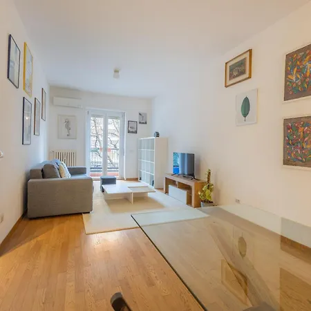 Apartment Casa Losanna, Citylife, Corso Sempione, Milan