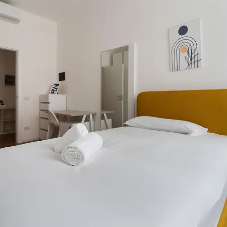 Guesthost - Mm Sant'agostino Modern Flat * Milano