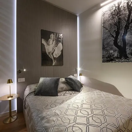 Gian Giacomo Mora, 13 Raffinato Monolocale In Centro 아파트 *