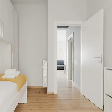 Guesthost - Stylish Forlanini M4 Апартаменты