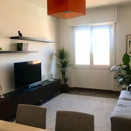 Porta Venezia Panoramic Two-room