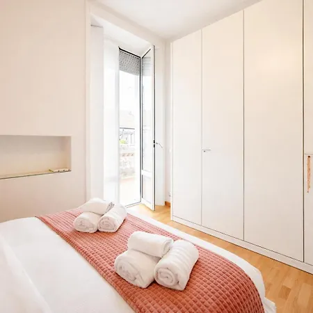 Daire Elegant 3br 15 Min Walk To The Duomo, 2 Min To Sempione Milano