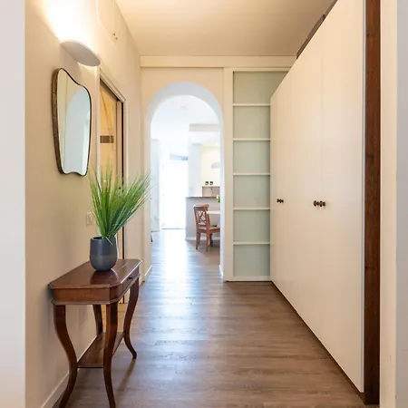 Stylish Apartment-near Corso Como-metro Garibaldi * Milan
