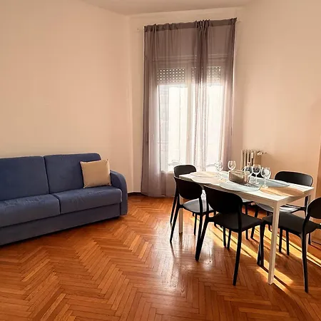Appartamento 3 Bedrooms Separate 1 Min Walk From Brera, 15 Min Duomo *