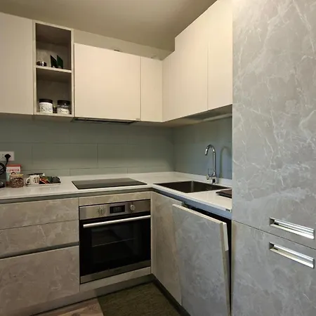 Bright With Terrace And Free Parking * Milano