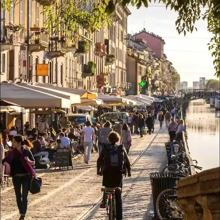 Navigli,m2 A Stone's Throw From The Subway Daire Milano