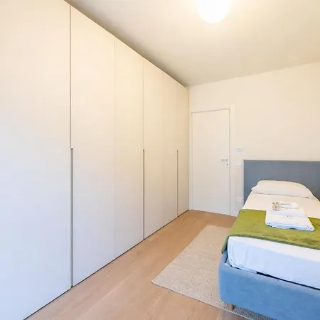 Centre Luxury, 2bdr, Sleeps 5