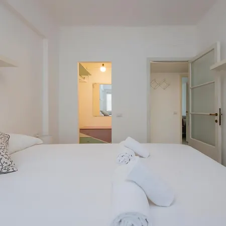 Apartament I-host - Montemartini 4 *