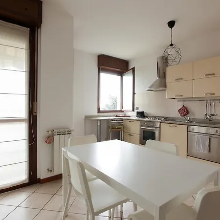 La Casa Di Marco - Luminoso A 2 Minuti Dalla Metro Milano