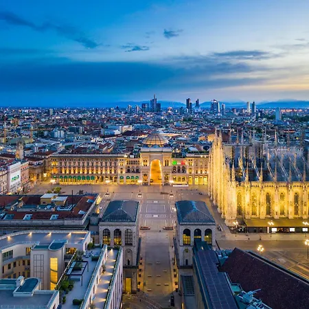Апартаменты Duomo-sempione, Luxury With Balcony - M5 Милан