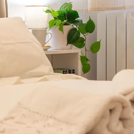 Daire I-host Elegant Flat Near Bocconi & Center