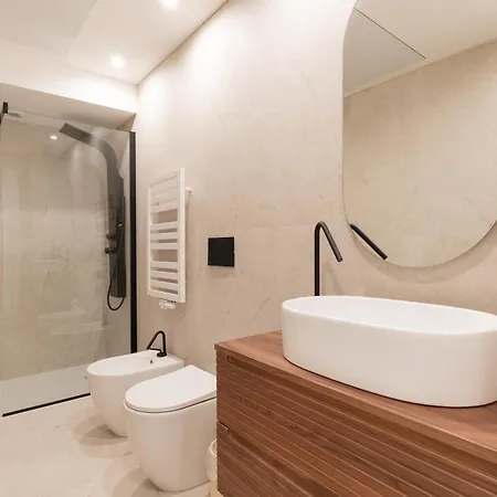 Guesthost - Luxury De Angeli, Lägenhet Milano