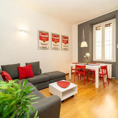 Three-room In The Heart Of * Milán