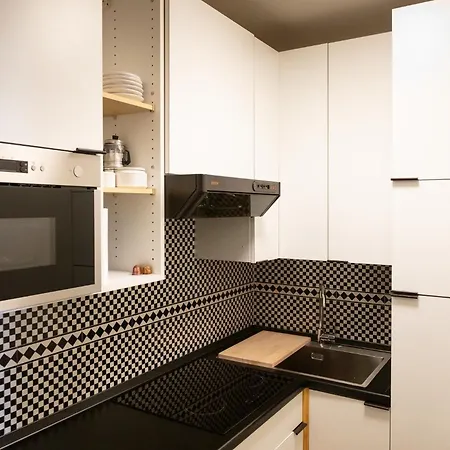 Designer In Center Daire Milano