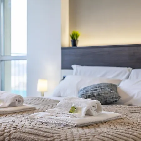 Santa Giulia Bright With 2 Terraces Appartement Milaan