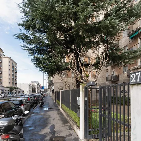 Guesthost - Cosy Calvairate & Porta Romana Lägenhet