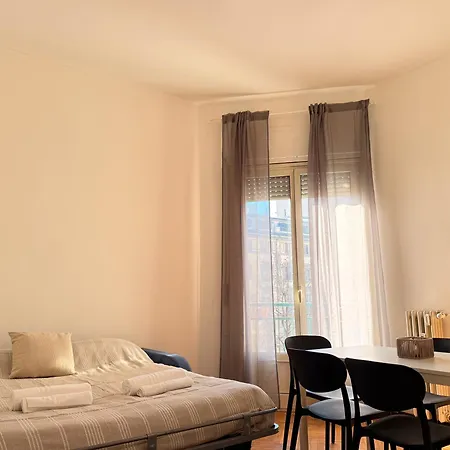 3 Bedrooms Separate 1 Min Walk From Brera, 15 Min Duomo Appartamento *