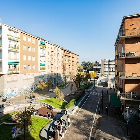 Andrea's Flat Studies Daire